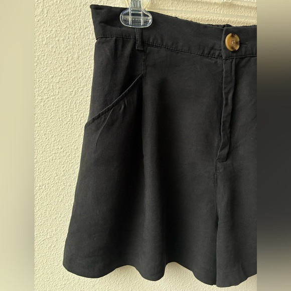 Zara Black High Waisted Tailored Shorts (Size:M) - Picture 3 of 7